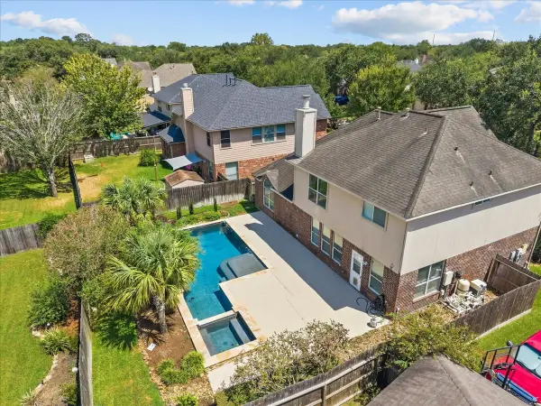 5118 Winterwood Drive, League City, TX 77573