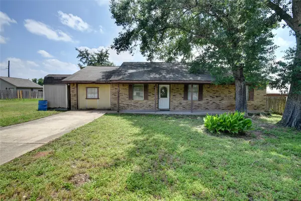 921 E 3rd Street, Bellville, TX 77418