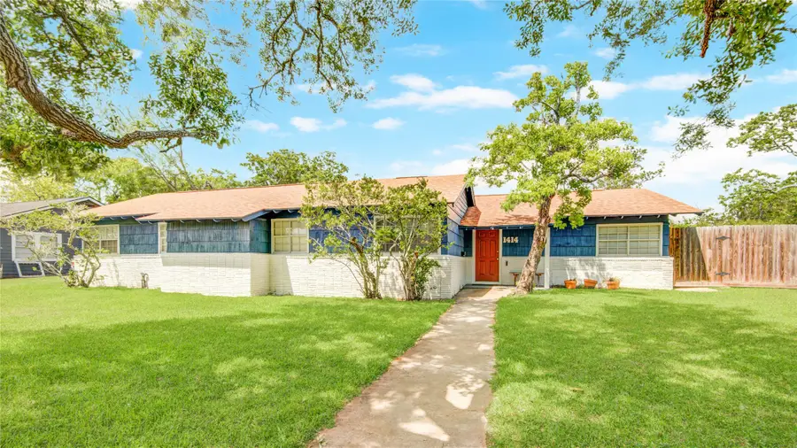 1414 W 9th Street, Freeport, TX 77541 - #2