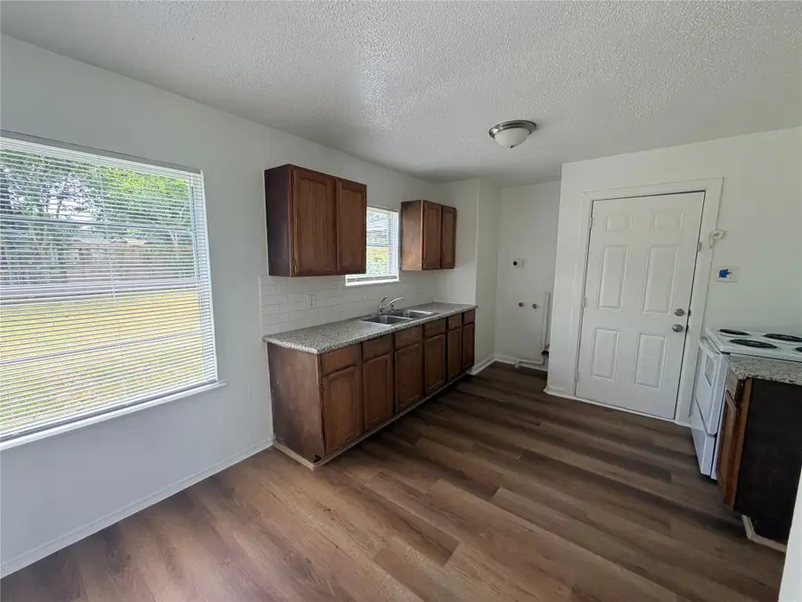 5418 Myrtlewood Street, Houston, TX 77033 - #2