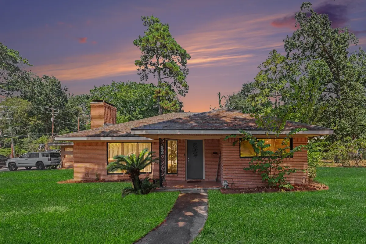 110 S Woodsway Street W, Conroe, TX 77301 - #1