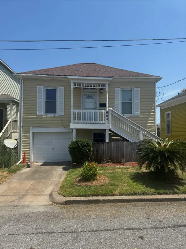 908 34th Street, Galveston, TX 77550