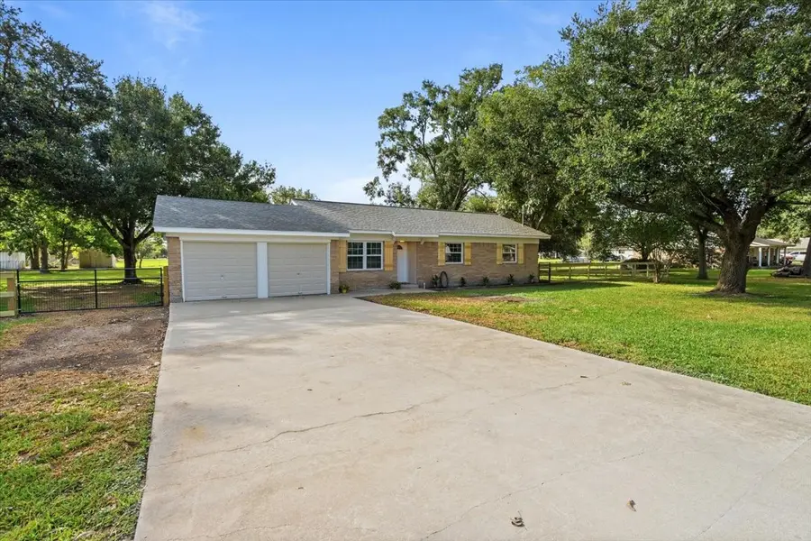 3405 Meadowlark Lane, Alvin, TX 77511 - #3