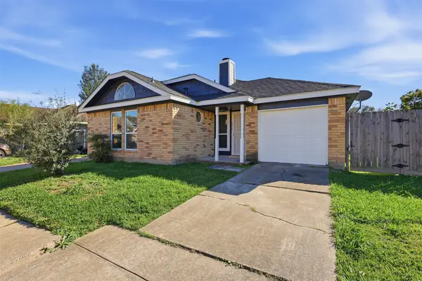 6327 Southwood Court N, Houston, TX 77035