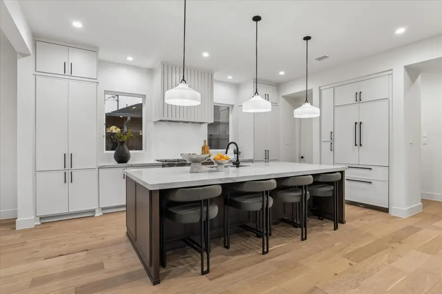 107 E 24th Street, Houston, TX 77008 - #2