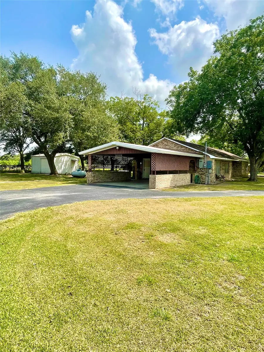 1840 Loop 522, Ganado, TX 77962 - #2