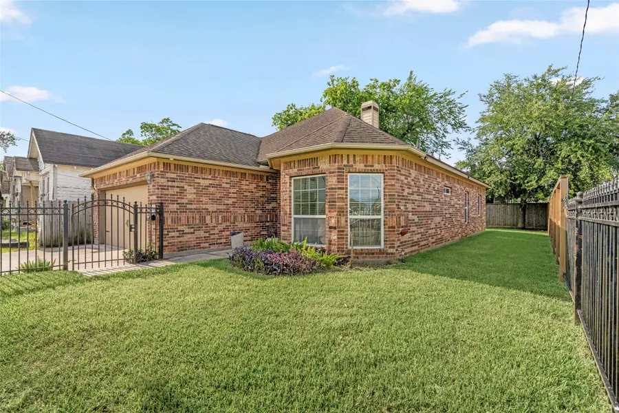 1613 Saulnier Street, Houston, TX 77019 - #2