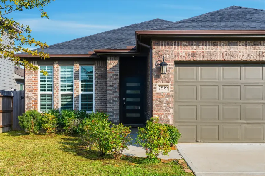 7819 Wyndham Harbor Court, Richmond, TX 77407 - #3