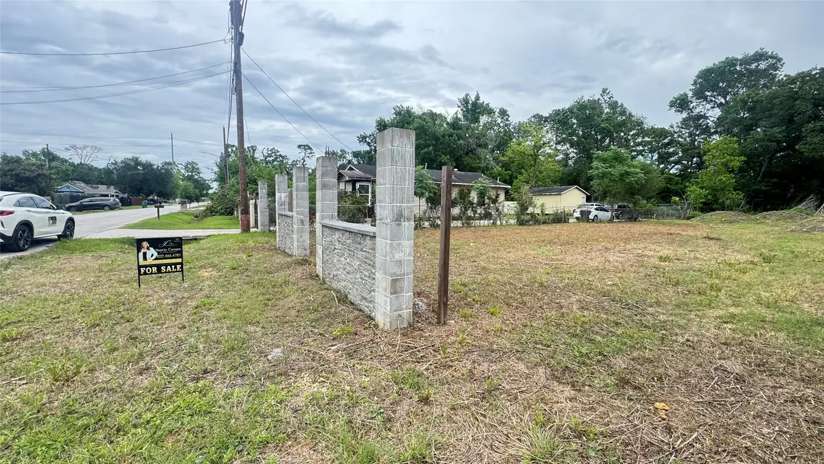 9016 Sherbourne Street, Houston, TX 77016 - #1