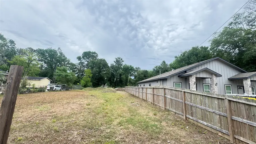 9016 Sherbourne Street, Houston, TX 77016 - #3
