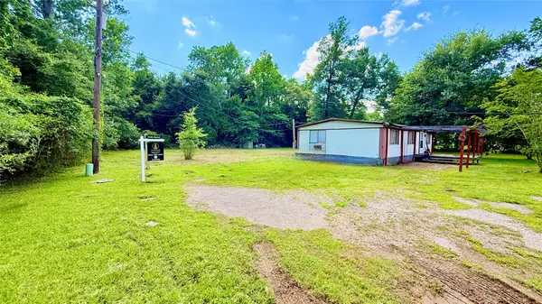 833 Beach Airport Road, Conroe, TX 77301