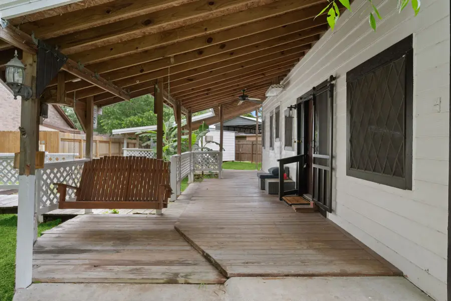 304 Sunrise Drive, Livingston, TX 77351 - #2
