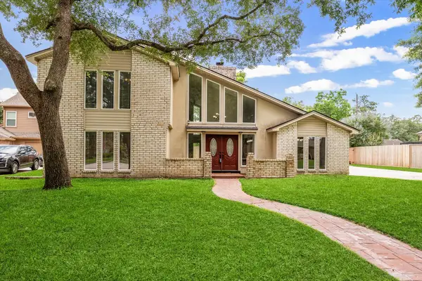 11607 Leaning Pine Drive, Houston, TX 77070