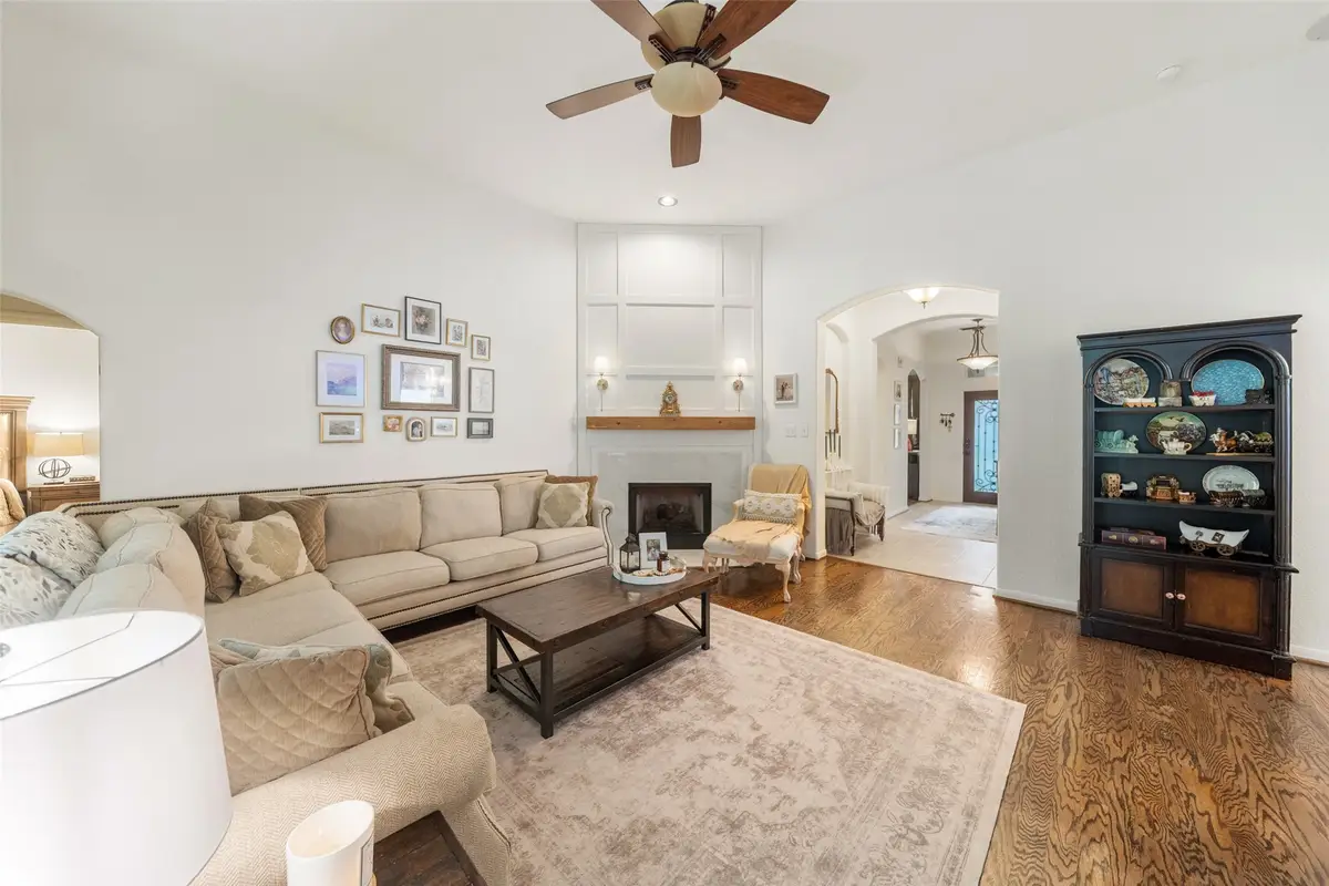 30 S Creekmist Place, The Woodlands, TX 77385 - #1