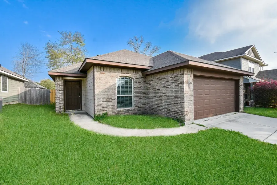 946 Oak Falls Drive, Conroe, TX 77378 - #2