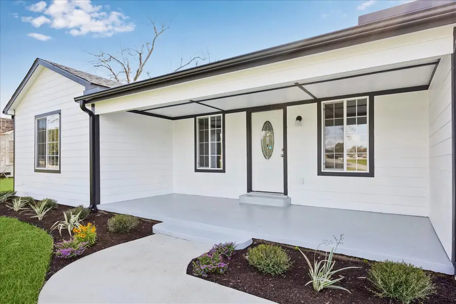 1337 S Circle Street, Sealy, TX 77474 - #2