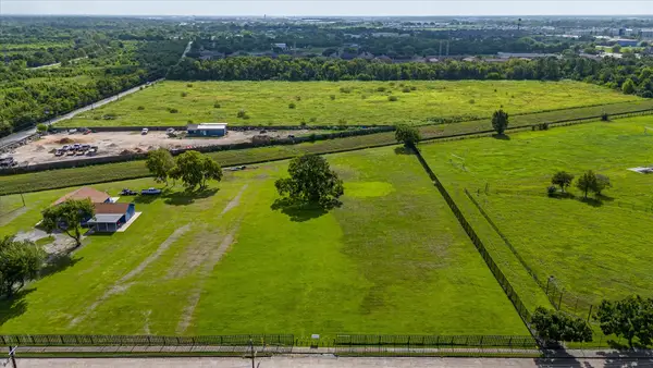 5706 S Acres Drive, Houston, TX 77048