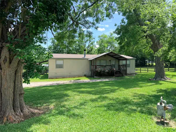 263 Camden Road, Chester, TX 75936