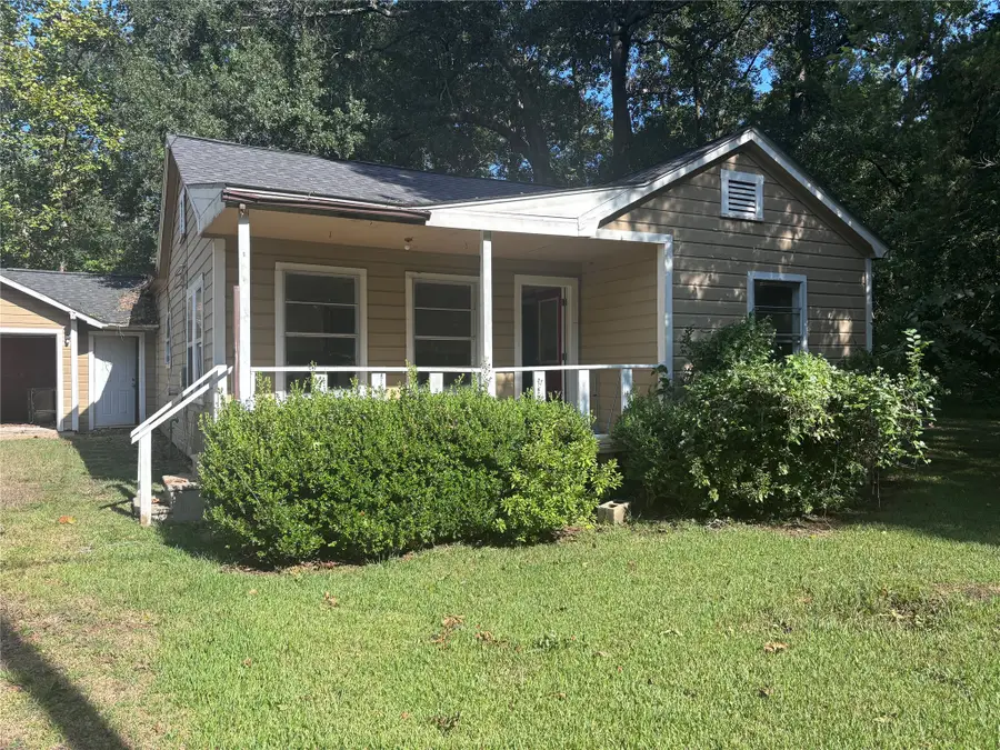 136 N East Avenue, Livingston, TX 77351 - #2