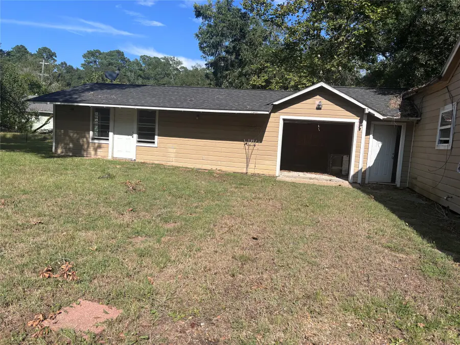 136 N East Avenue, Livingston, TX 77351 - #3