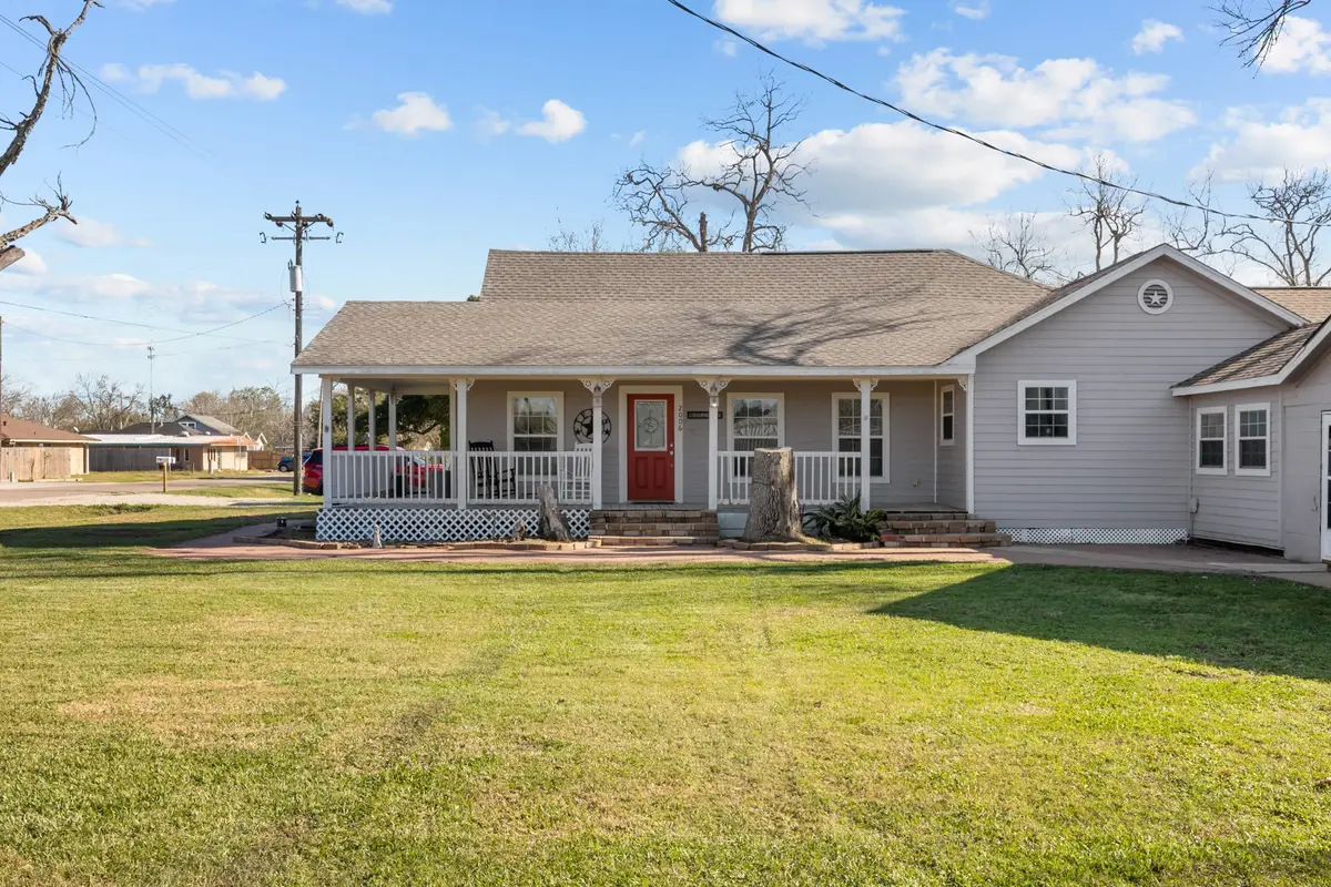 2006 Main Street, Danbury, TX 77534 - #1