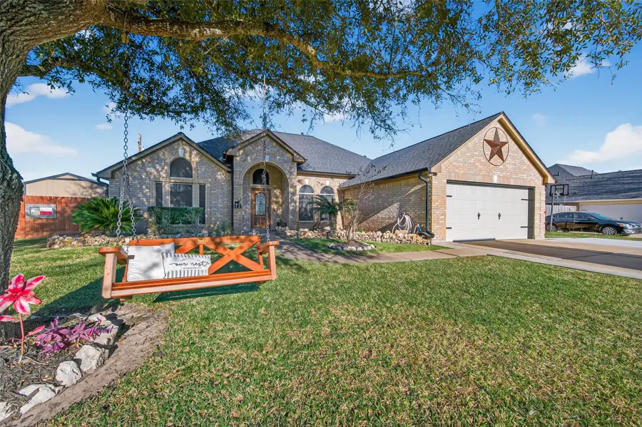 9507 Highland Pointe Drive, Needville, TX 77461 - Image #3