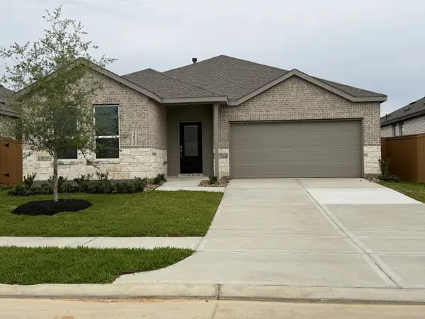 9343 Golden Dorado Lane, Baytown, TX 77521