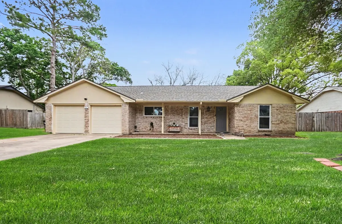 114 E Wildwinn Drive, Alvin, TX 77511 - #1