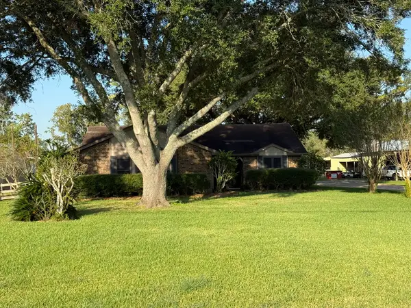 16808 County Road 831, Pearland, TX 77584