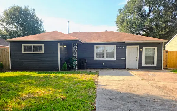4718 Meadow Park Drive, Houston, TX 77048