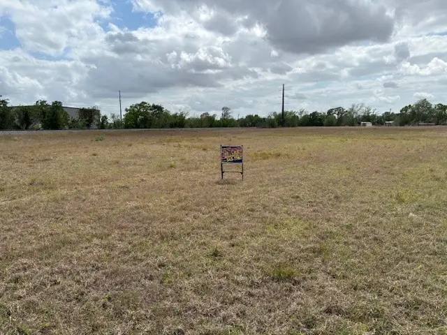 1506 E Jackson Street, El Campo, TX 77437 - #3