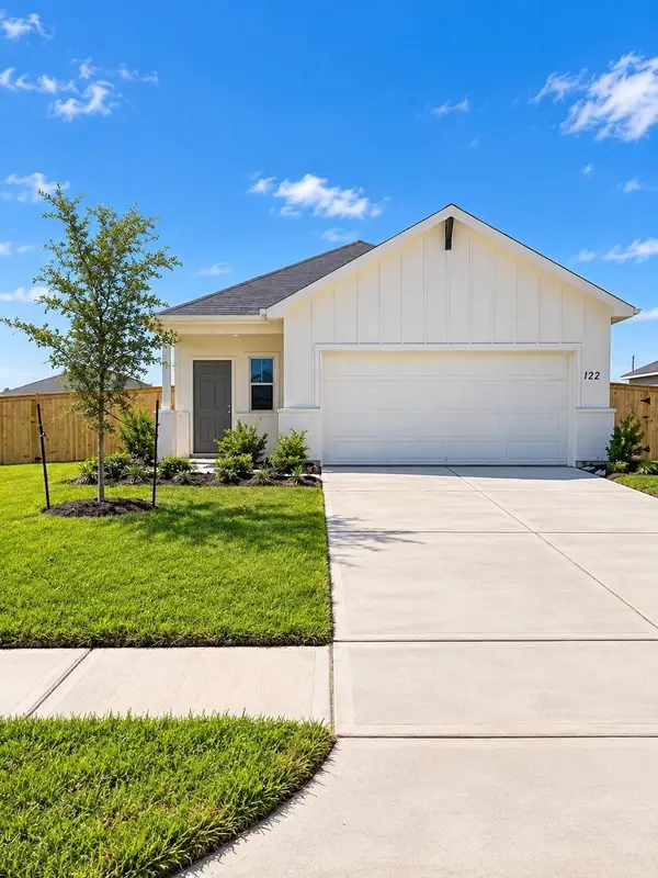 122 Abigail Street, Cove, TX 77523