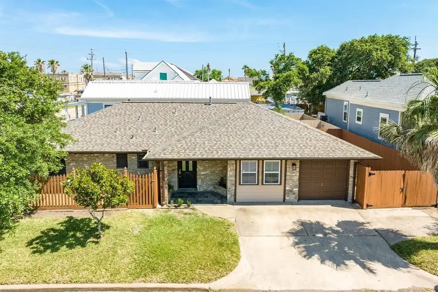 803 Sealy Street, Galveston, TX 77550 - Image #2