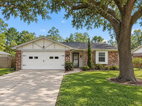 9915 Forest Hollow Drive, Baytown, TX 77521