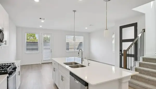 2202 Blue Heron Drive, Kemah, TX 77565