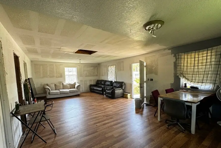 445 Creekside Drive, Holiday Lakes, TX 77515 - #3