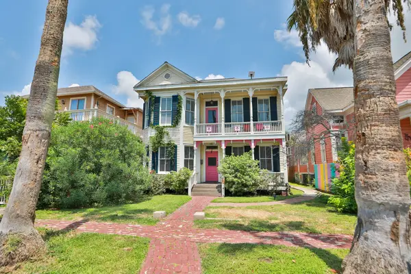 2520 Avenue P 1/2, Galveston, TX 77550