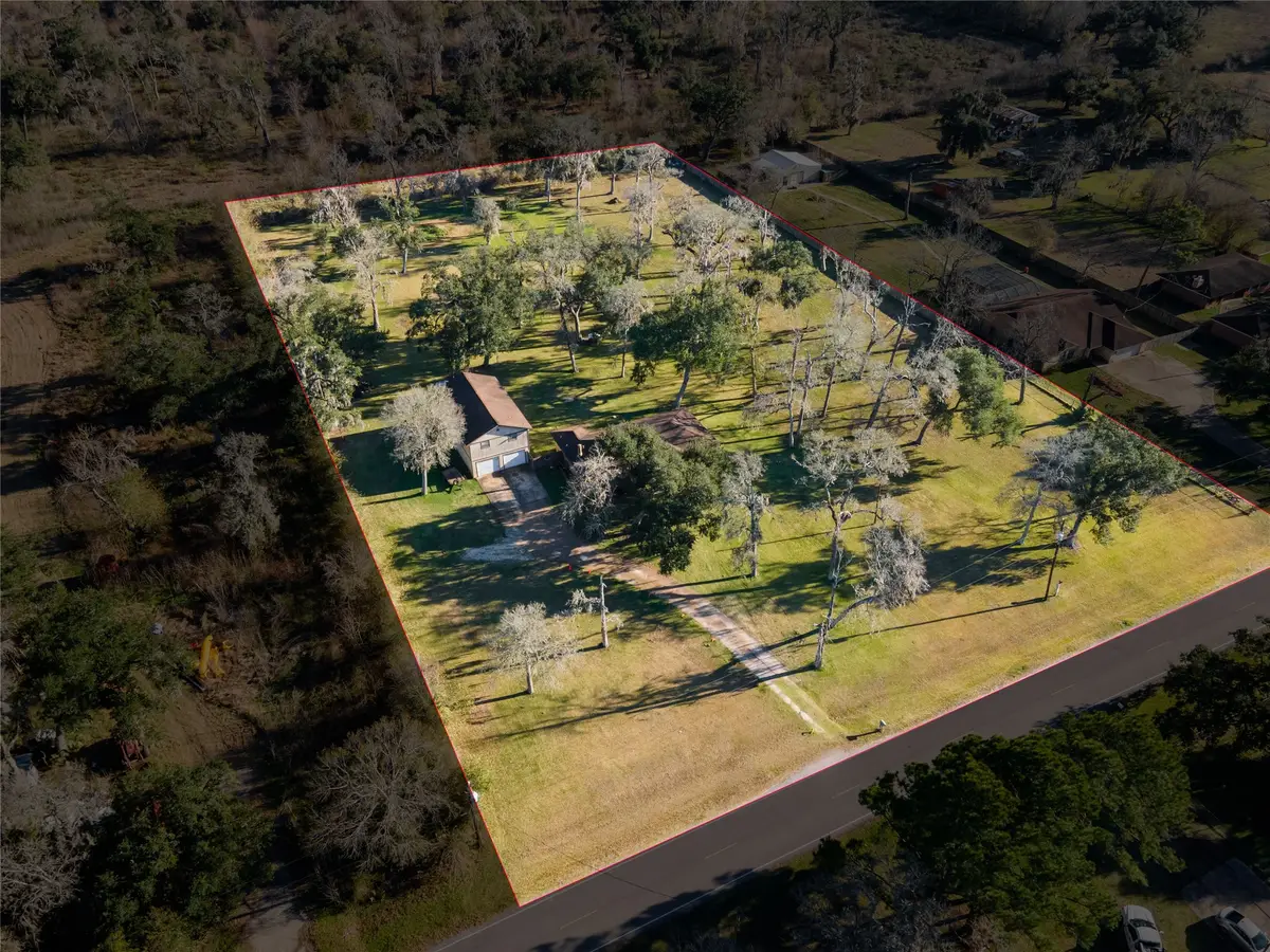 411 County Road 912a, Brazoria, TX 77422 - #1