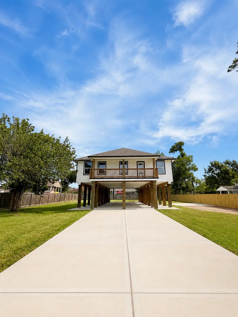 628 Oakdale Street, Shoreacres, TX 77571 - #2