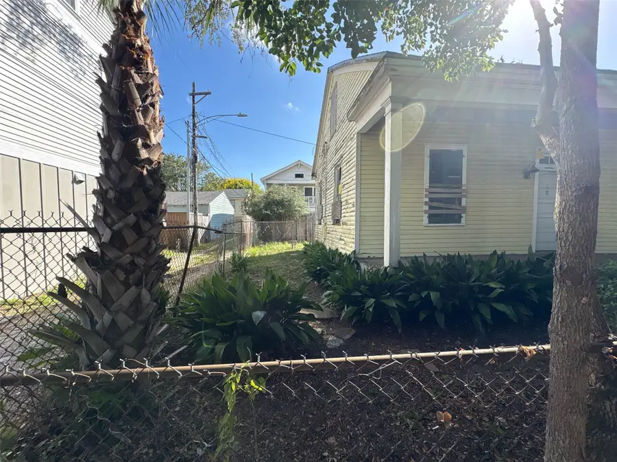 1220 34th Street, Galveston, TX 77550 - #3