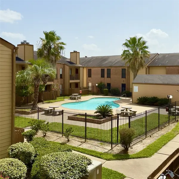 16111 Aspenglenn Drive #208, Houston, TX 77084
