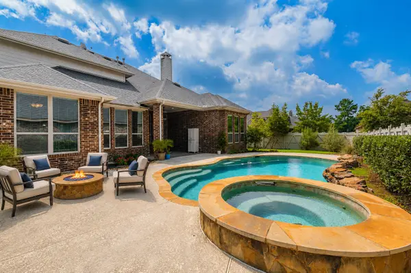 17136 Knoll Dale Trail, Conroe, TX 77385