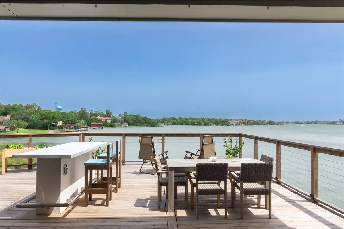 29 Cmdr Runco Lane, Taylor Lake Village, TX 77586 - #1