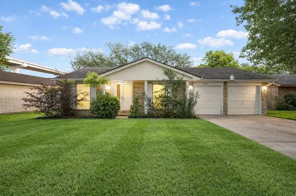 11211 Sage Oak Drive, Houston, TX 77089