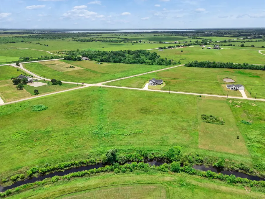 426 Chuckwagon Trail, Angleton, TX 77515 - #2