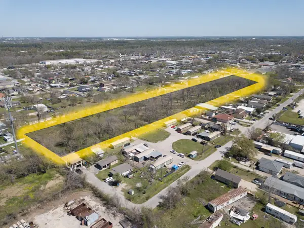 000 Sunny Drive, Houston, TX 77093