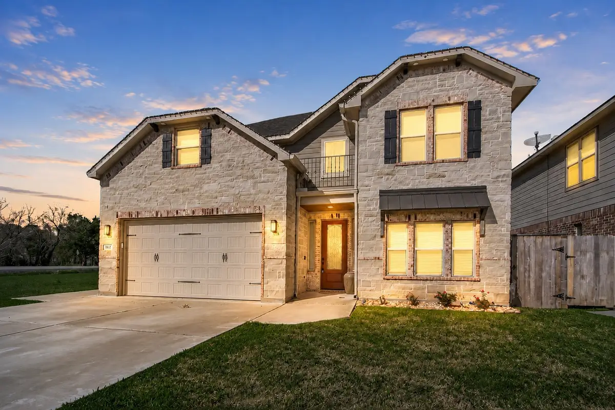 912 Roberts Street, East Bernard, TX 77435 - #1