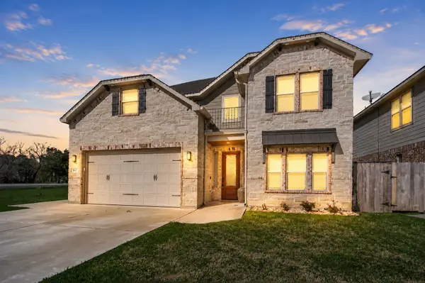 912 Roberts Street, East Bernard, TX 77435