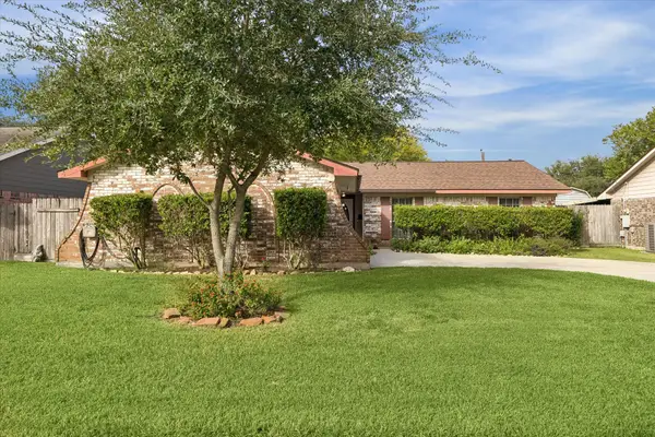 2310 Francis Drive, Pearland, TX 77581