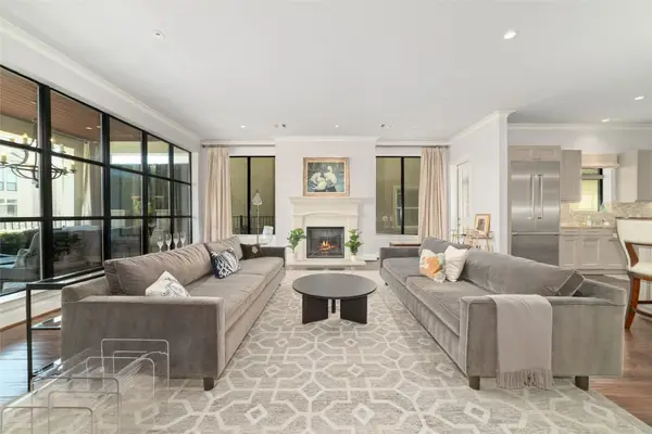 2221 Welch Street #201, Houston, TX 77019